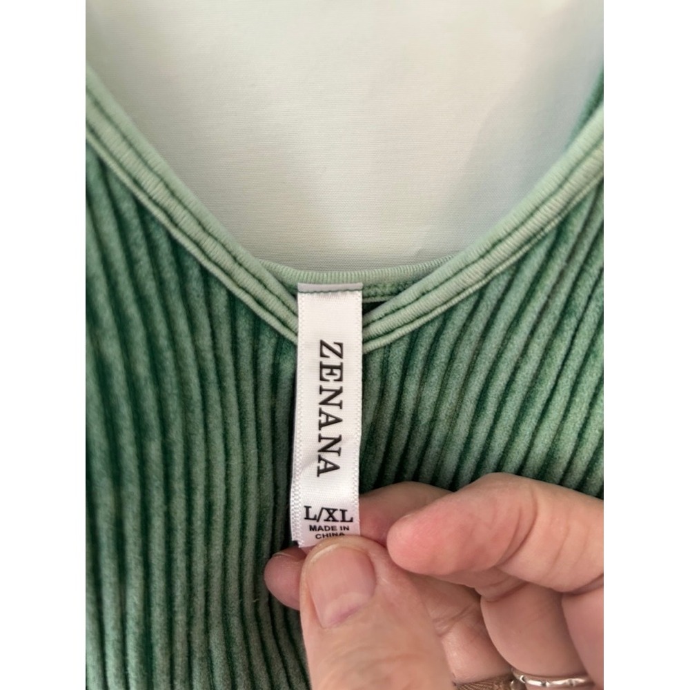 Zenana Green Ribbed Mineral Wash Crop Tank Top V-Neck Sleeveless L/XL Acid Wash - Picture 2 of 3
